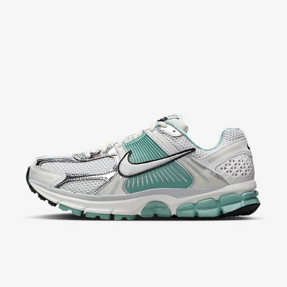 Womens Zoom Vomero Shoes. Nike JP